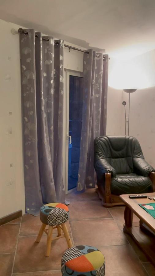 Les Meubles De Lassou Gite Lombers Exteriör bild